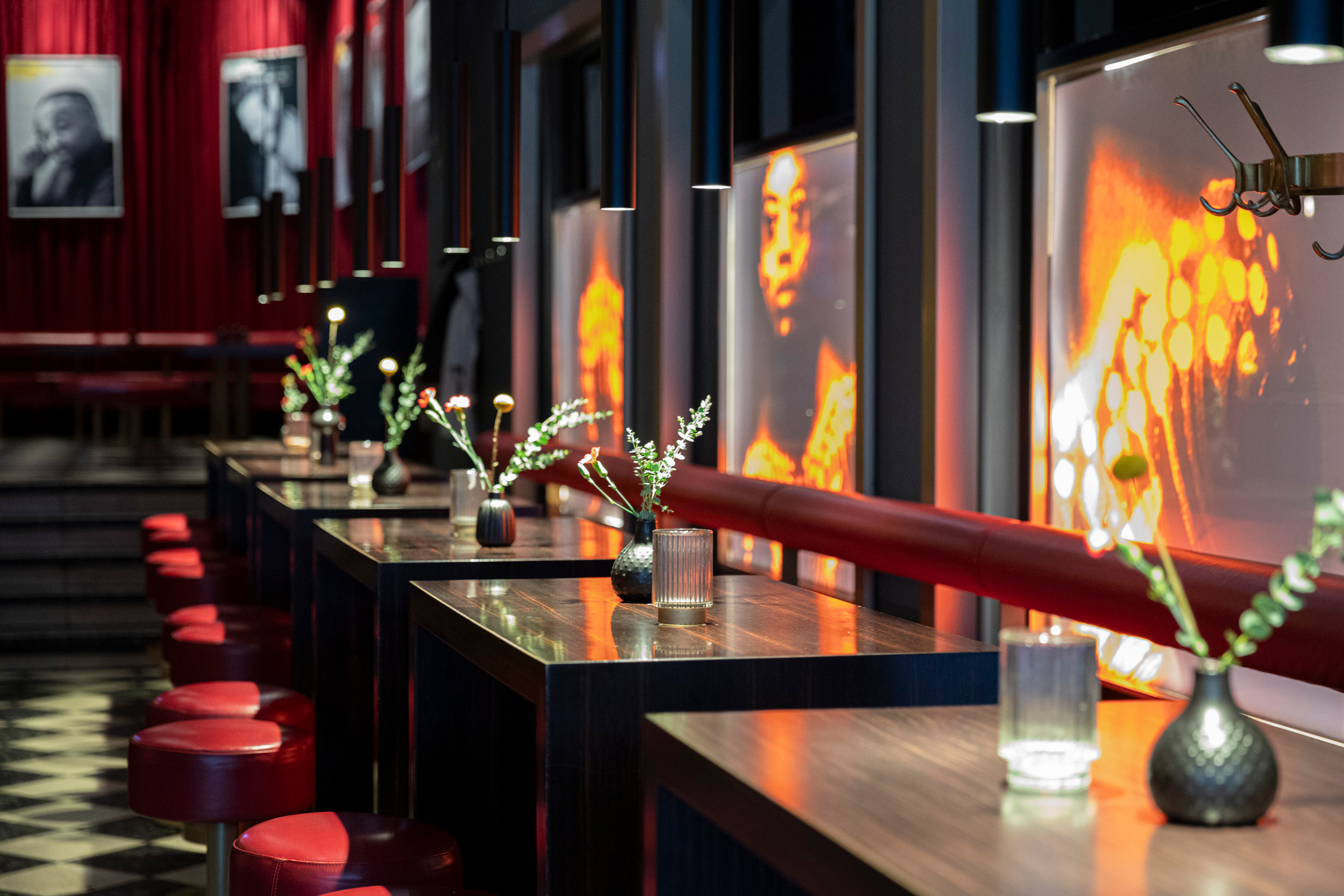 PRINZTRAEGER_Domicil_Loungebar_BFG_01_beab.jpg