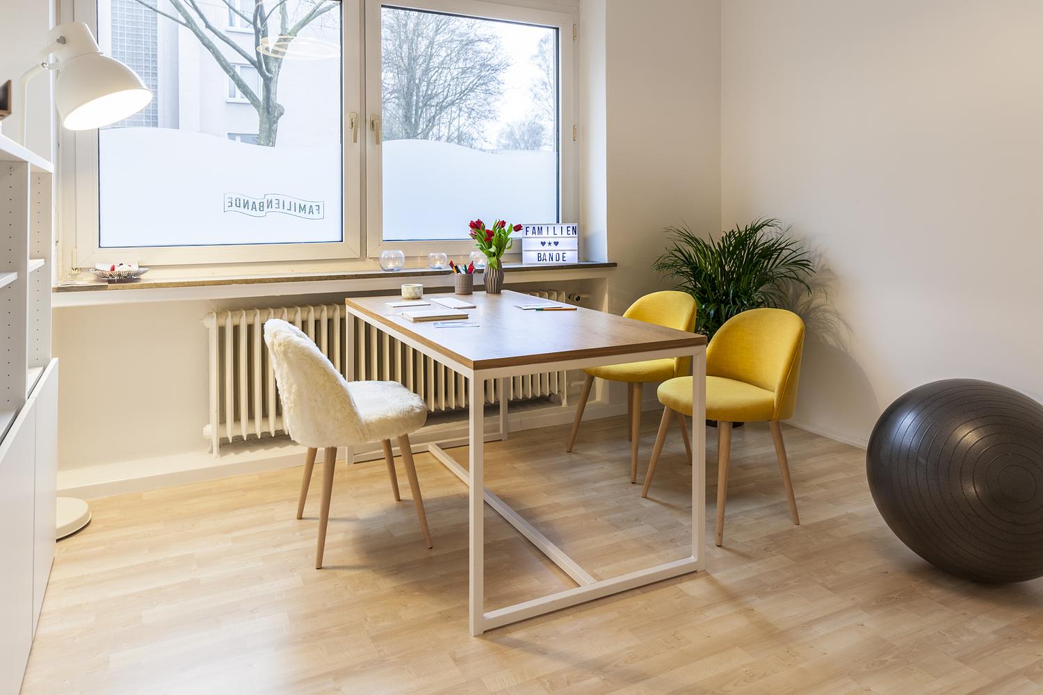 PRINZTRAEGER_Familienbande_BfG_04.jpg
