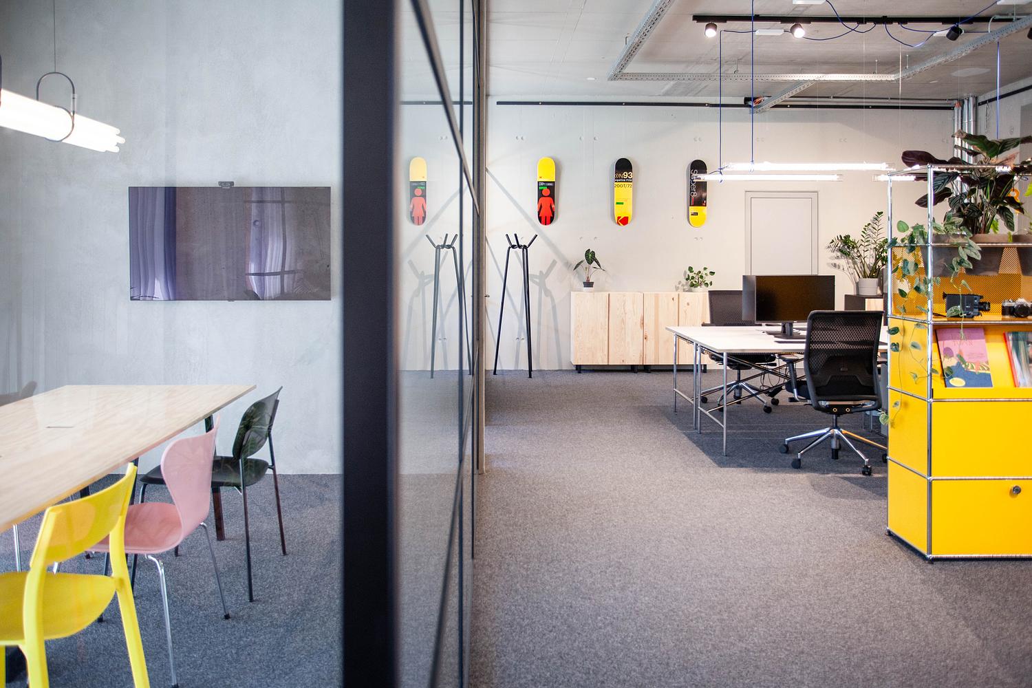 PRINZTRAEGER_Simon_Paul_Office_03.jpg